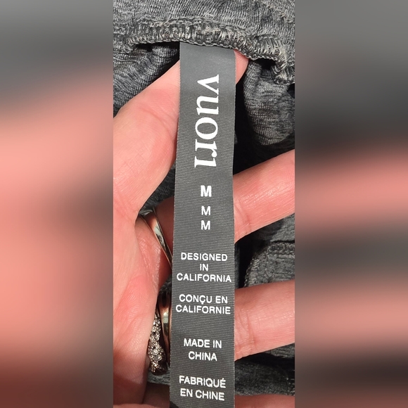 Vuori Men's Sunday Performance Shorts 8" In Heathered Grey Size Medium - Picture 6 of 9